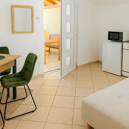 Apartman S Pogledom Na More 3 Bibinje Exterior photo