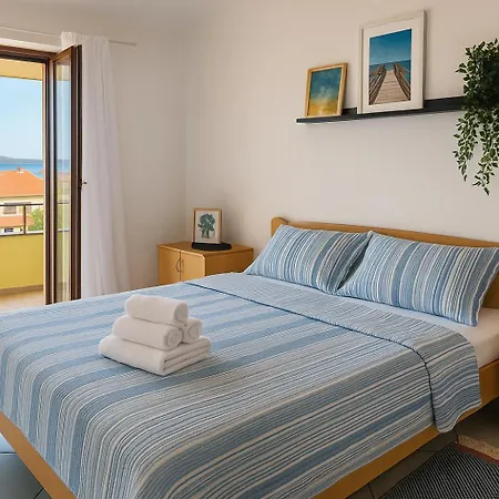 Apartman S Pogledom Na More 3 Bibinje Exterior photo